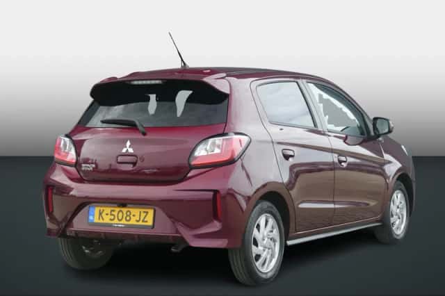Mitsubishi Space Star (2021) thumbnail 3