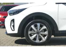 Kia Stonic (2023) thumbnail 5
