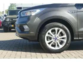 Ford Kuga (2018) thumbnail 7