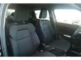 Suzuki Swift (2024) thumbnail 8
