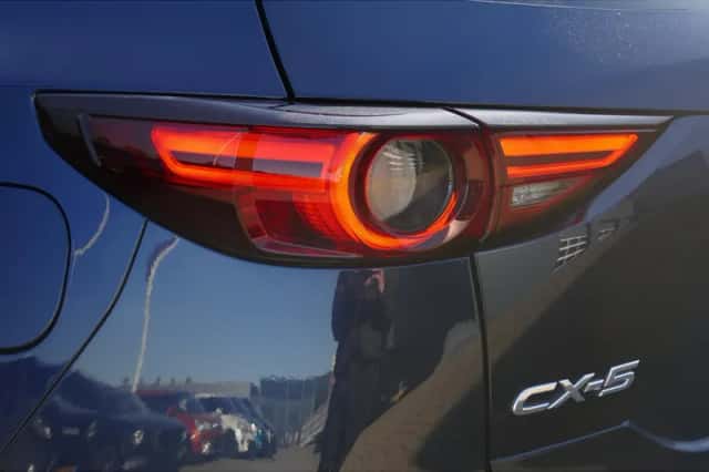 Mazda CX-5 (2018) thumbnail 5