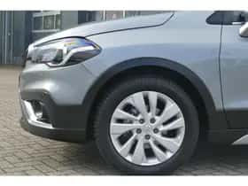 Suzuki S-Cross (2017) thumbnail 5