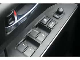 Suzuki S-Cross (2024) thumbnail 24