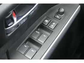 Suzuki S-Cross (2018) thumbnail 29