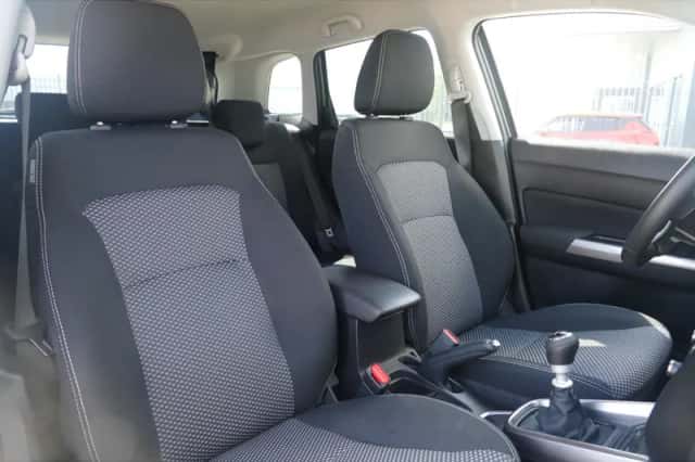 Suzuki Vitara (2023) thumbnail 2