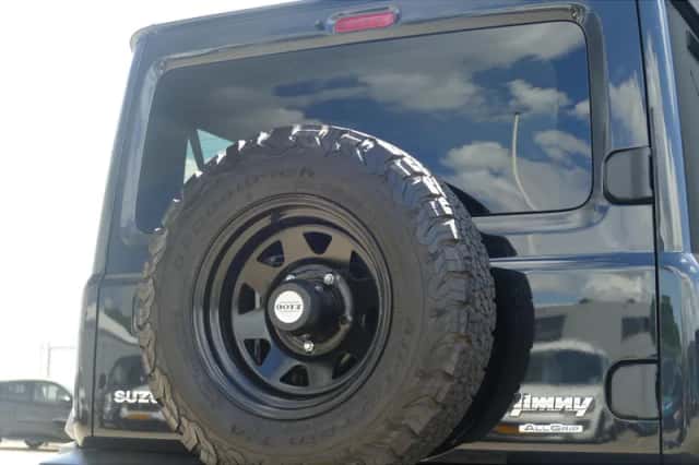 Suzuki Jimny (2019) thumbnail 6