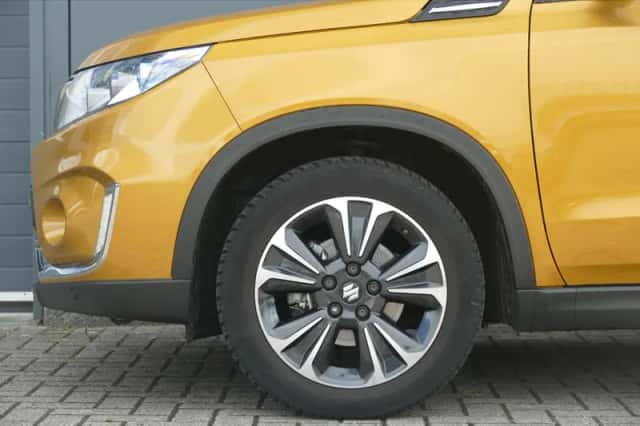 Suzuki Vitara (2019) thumbnail 5
