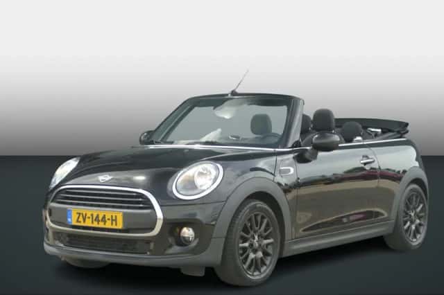 MINI Cabrio (2019) thumbnail 2