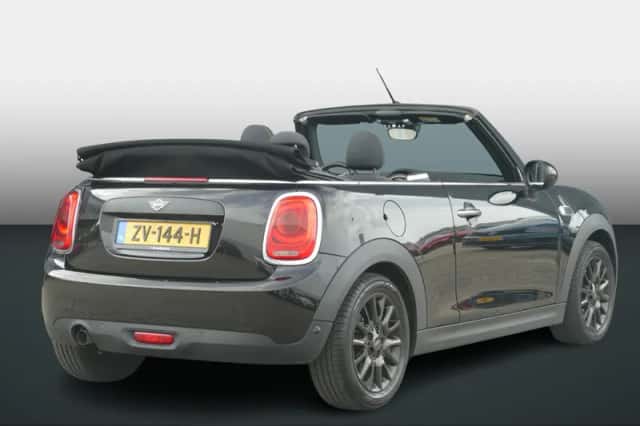 MINI Cabrio (2019) thumbnail 6