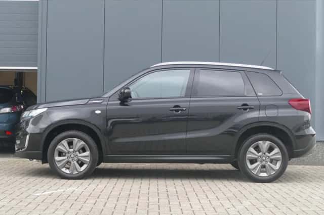 Suzuki Vitara (2021) thumbnail 2