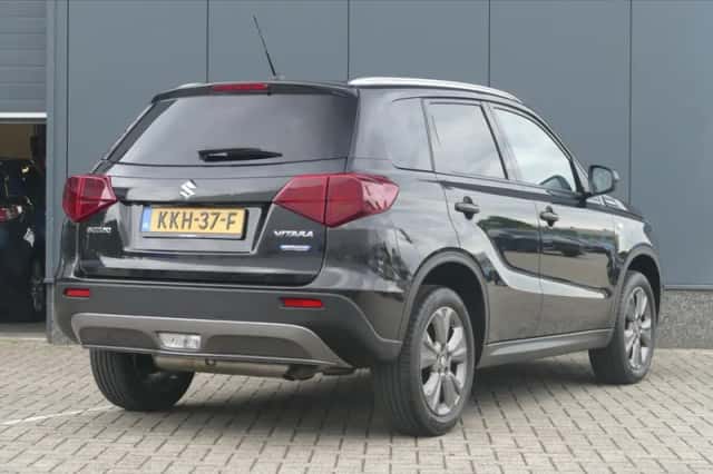 Suzuki Vitara (2021) thumbnail 3