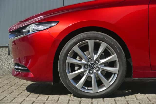 Mazda 3 (2021) thumbnail 5
