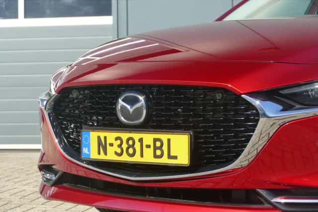 Mazda 3 (2021) thumbnail 6