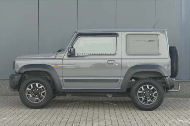 Suzuki Jimny (2020) thumbnail 2