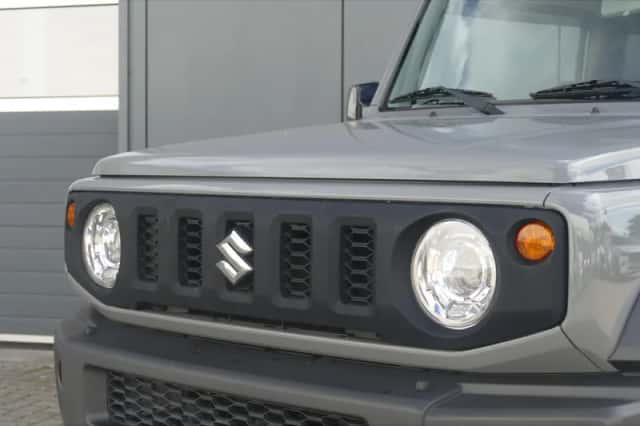 Suzuki Jimny (2020) thumbnail 6