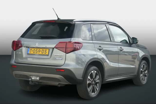Suzuki Vitara (2021) thumbnail 3