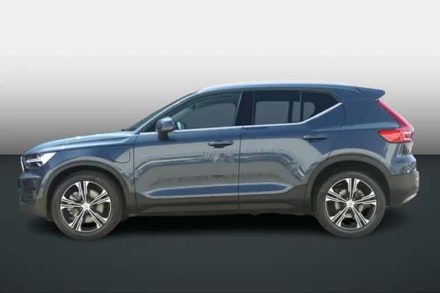 Volvo XC40 (2021) thumbnail 2