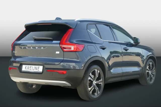 Volvo XC40 (2021) thumbnail 3