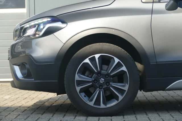Suzuki S-Cross (2021) thumbnail 5