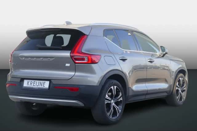 Volvo XC40 (2021) thumbnail 3