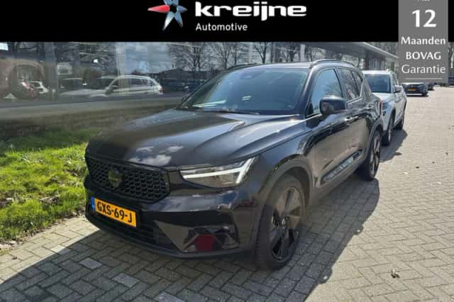 Volvo XC40 (2025) thumbnail 1