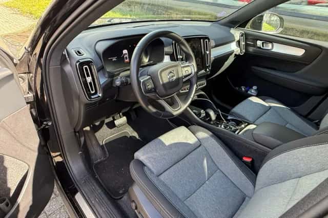 Volvo XC40 (2025) thumbnail 5
