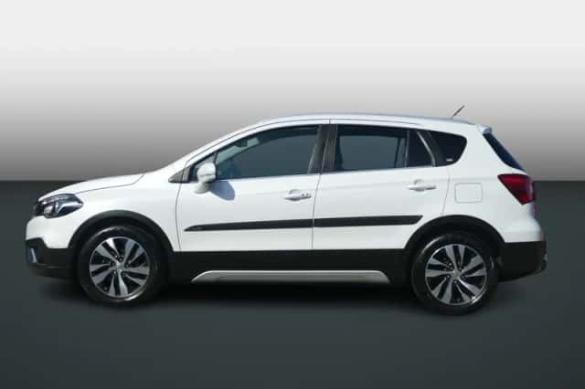 Suzuki S-Cross (2016) thumbnail 2