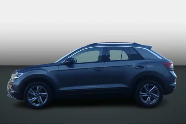 Volkswagen T-Roc (2022) thumbnail 2