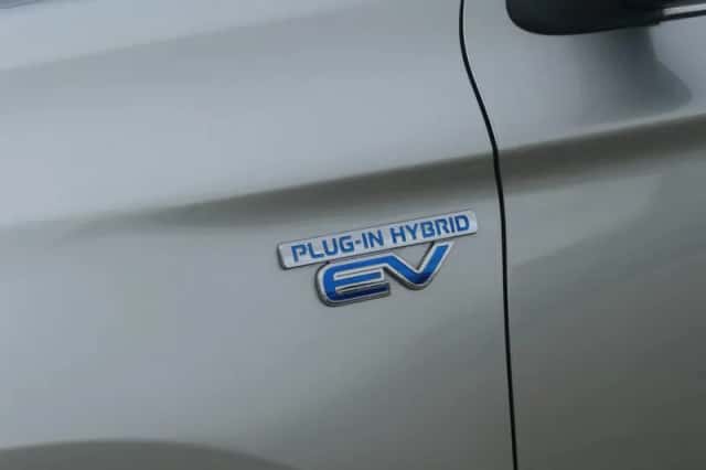 Mitsubishi Outlander (2020) thumbnail 6