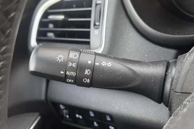 Suzuki S-Cross (2025) thumbnail 12
