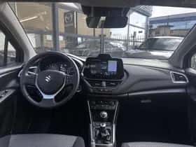 Suzuki S-Cross (2025) thumbnail 9