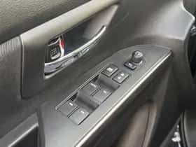 Suzuki S-Cross (2025) thumbnail 10
