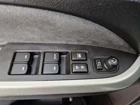 Suzuki Vitara (2017) thumbnail 11