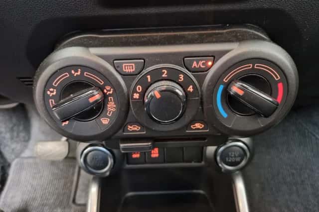 Suzuki Ignis (2024) thumbnail 17