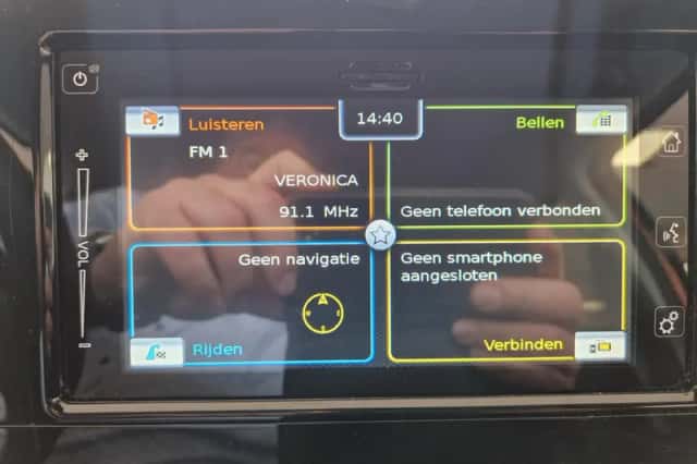 Suzuki Ignis (2024) thumbnail 18