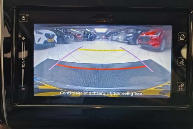 Suzuki Swift (2019) thumbnail 16