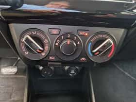 Suzuki Swift (2019) thumbnail 18