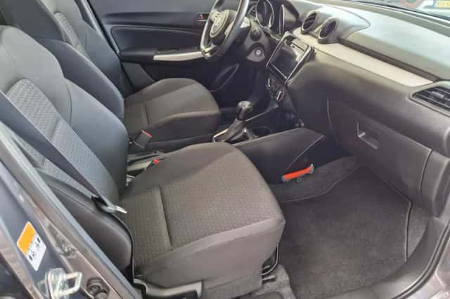 Suzuki Swift (2019) thumbnail 9