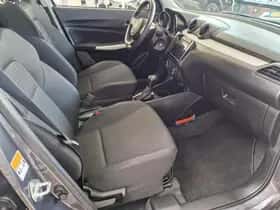 Suzuki Swift (2019) thumbnail 9