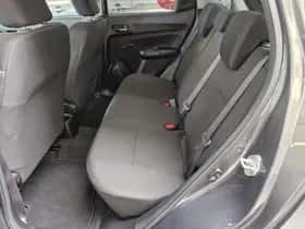 Suzuki Swift (2019) thumbnail 10