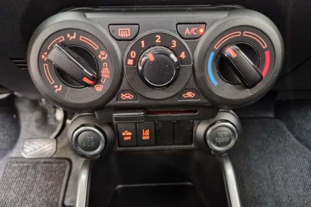 Suzuki Ignis (2021) thumbnail 23