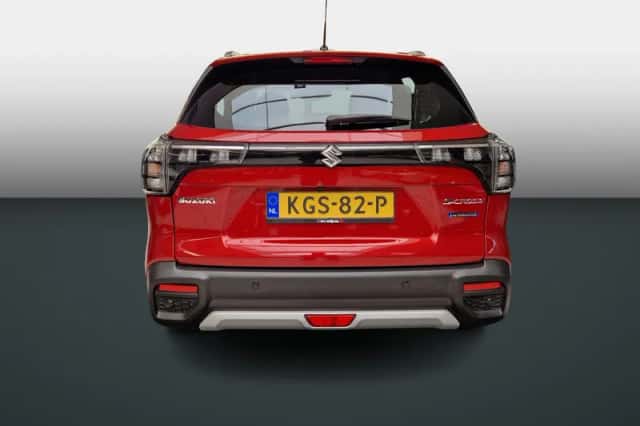 Suzuki S-Cross (2024) thumbnail 5
