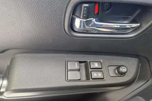 Suzuki Ignis (2022) thumbnail 12