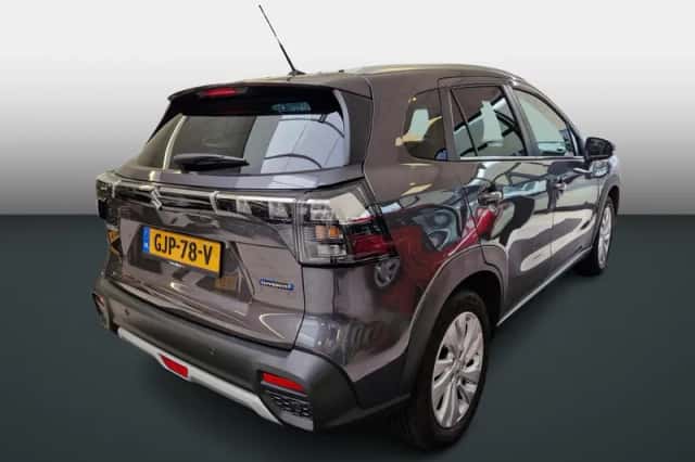 Suzuki S-Cross (2024) thumbnail 4
