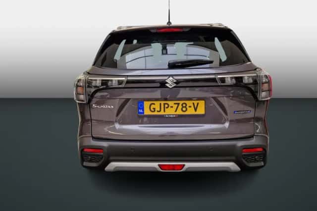 Suzuki S-Cross (2024) thumbnail 5