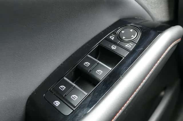 Mazda 3 (2024) thumbnail 11