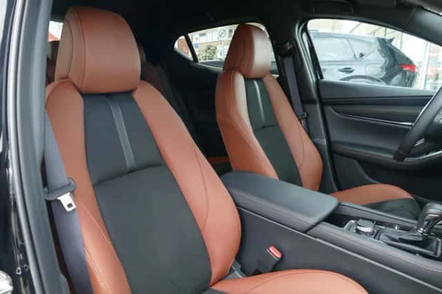 Mazda 3 (2024) thumbnail 7