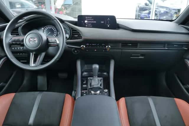 Mazda 3 (2024) thumbnail 10
