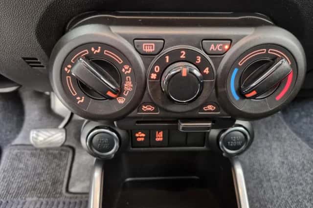Suzuki Ignis (2021) thumbnail 19