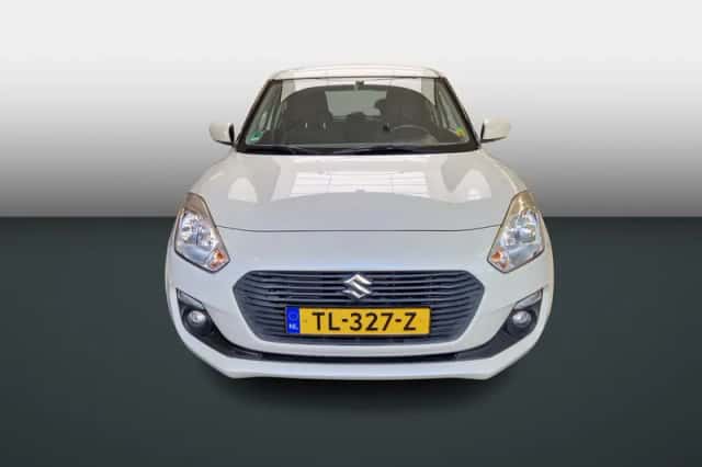 Suzuki Swift (2018) thumbnail 2
